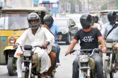 ہیلمٹ پابندی پر عمل درآمد کیلیے پولیس نے آرٹیفیشل انٹیلیجنس کا استعمال شروع