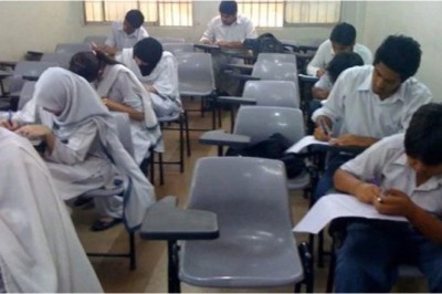 میٹرک بورڈ نے امتحانی نتائج میں غلطی کا اعتراف کرلیا، فیل طلبا کو رجوع کرنے کی ہدایت