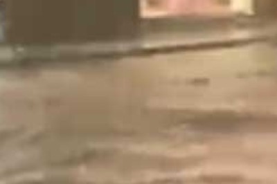 کراچی میں بارش کے باعث اربن فلڈنگ کی صورت حال، کئی علاقوں میں بجلی غائب