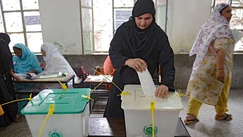 ملک بھر میں عام انتخابات کیلیے پولنگ جاری