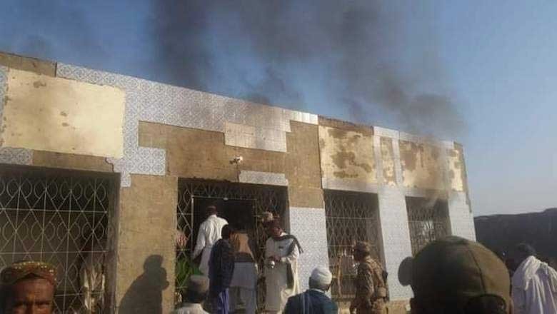 ٹانک میں پولنگ اسٹیشن پر عملے پر فائرنگ، سیکیورٹی اہلکار شہید