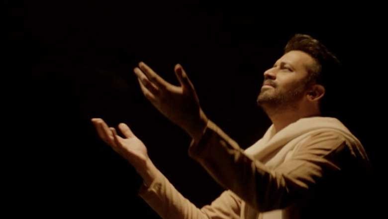 عاطف اسلم نے کون سے گانے گا کر اللہ سے معافی مانگی؟