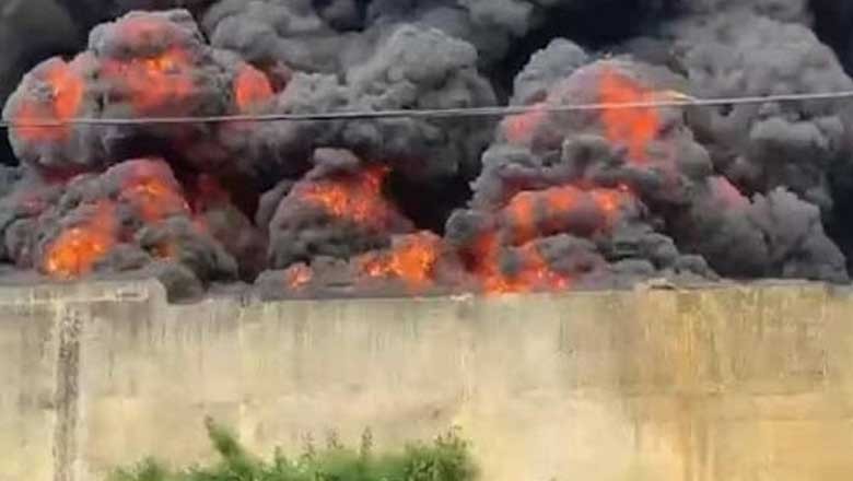 نئی دہلی میں کسانوں کے احتجاج کے دوران فیکٹری میں دھماکا، 11 افراد ہلاک