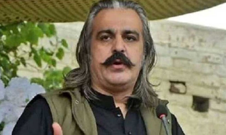 الیکشن کمیشن نے علی امین گنڈا پور پر بجلیاں گرادیں