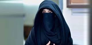 بشری بی بی کی جان کو شدید خطرہ، اہل خانہ اور وکلا کو ملاقات سے روک دیا گیا، دعوی