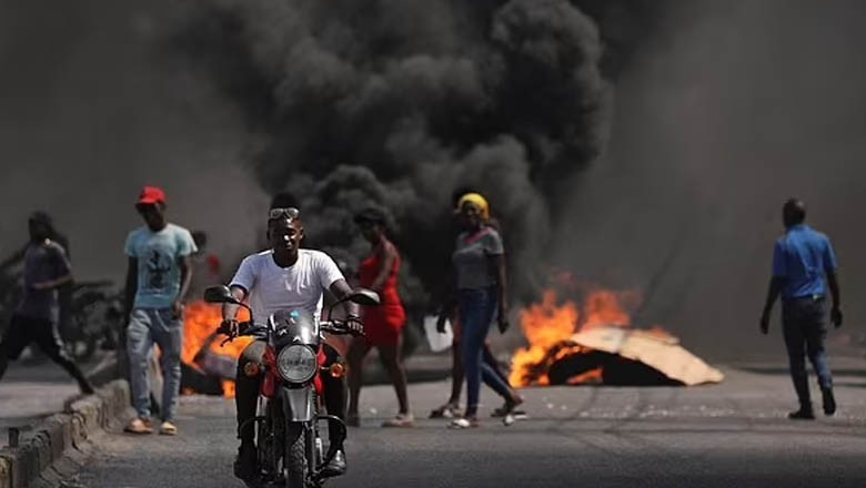 مسلح گروہوں کا جیل پر حملہ، 4 ہزار قیدی فرار ہوگئے