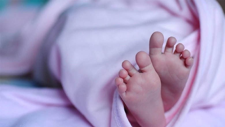 حیدرآباد میں چار ہاتھ اور 4 ٹانگوں والے عجیب الخلقت بچے کی پیدائش