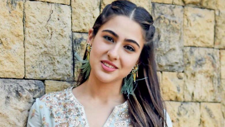 سارہ علی خان نے والدہ کے ساتھ رہنے کا تجربہ شیئر کر دیا