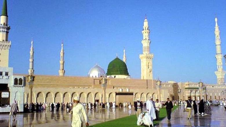 رمضان کے پہلے عشرے میں لاکھوں زائرین کی روضہ رسولؐ پر حاضری