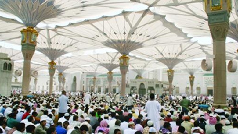 مسجد نبوی ﷺ کی چھت پر روزانہ 90 ہزار افراد کی نماز ادائیگی