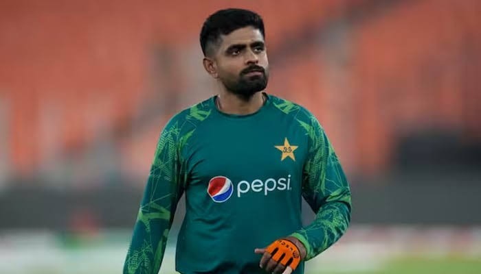 بابر اعظم کو تمام فارمیٹ کیلیے دوبارہ کپتان بنانے پر غور