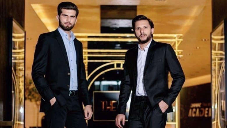 شاہین آفریدی کی کپتانی جانے کے خطرے پر شاہد آفریدی میدان میں آگئے