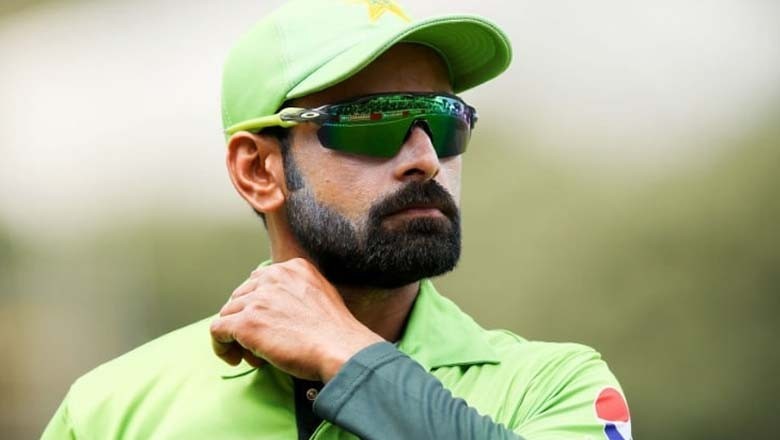 نیویارک سے لاہور آتے ہوئے محمد حفیظ کے قیمتی تحائف چوری ہوگئے