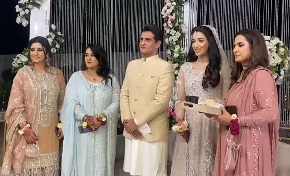 کرکٹر عالیہ ریاض وقار یونس کے بھائی کے ساتھ ازدواجی بندھن میں بندھ گئیں