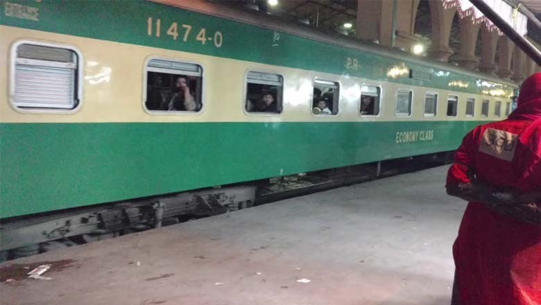 ٹرینوں میں گشت کرنے والے اہلکاروں کیلئے نئے ایس او پیز کا اعلان