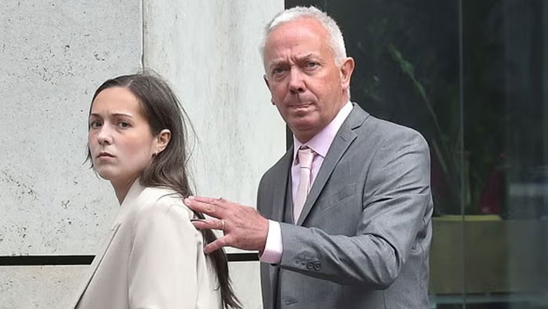 برطانیہ میں 15 سالہ طالب علم سے جنسی تعلقات رکھنے والی ٹیچر گرفتار