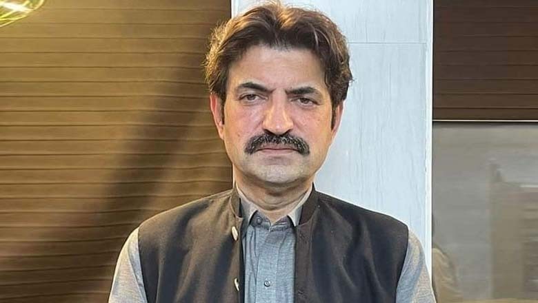 پی ٹی آئی نے شیر افضل کو کور کمیٹی سے بھی نکال دیا