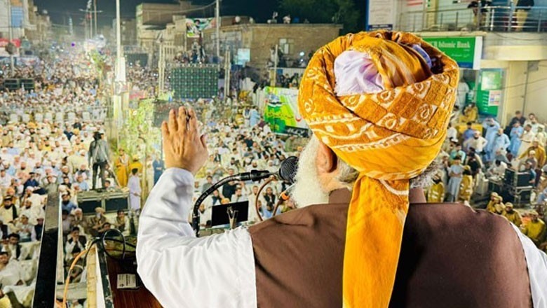 دھمکیاں دینے والوں کو خاموش کرائیں گے، فضل الرحمان