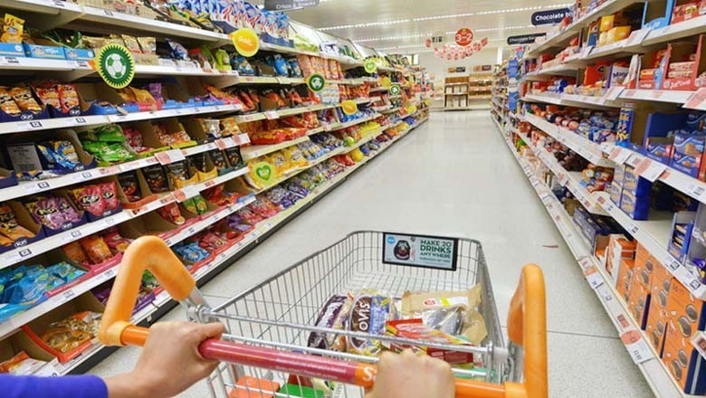 یوٹیلیٹی اسٹورز پر آٹا، چینی اور چاول مہنگا فروخت ہونے لگا