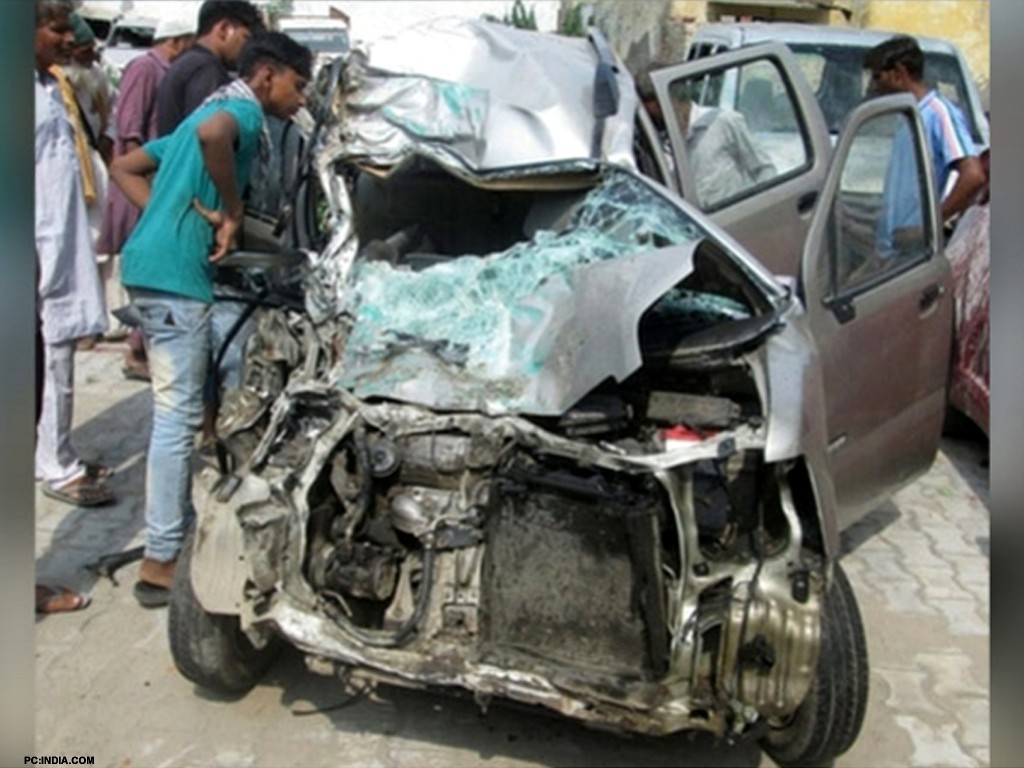 بھارت میں خوفناک ٹریفک حادثے میں معروف اداکارہ ہلاک، اہل خانہ زخمی