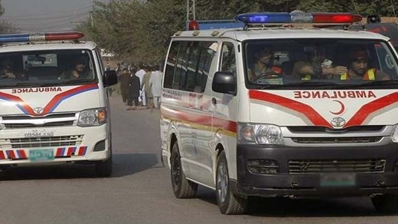 مسافر کوچ اور ٹریلر میں تصادم، 5 افراد جاں بحق، 10سے زائد زخمی