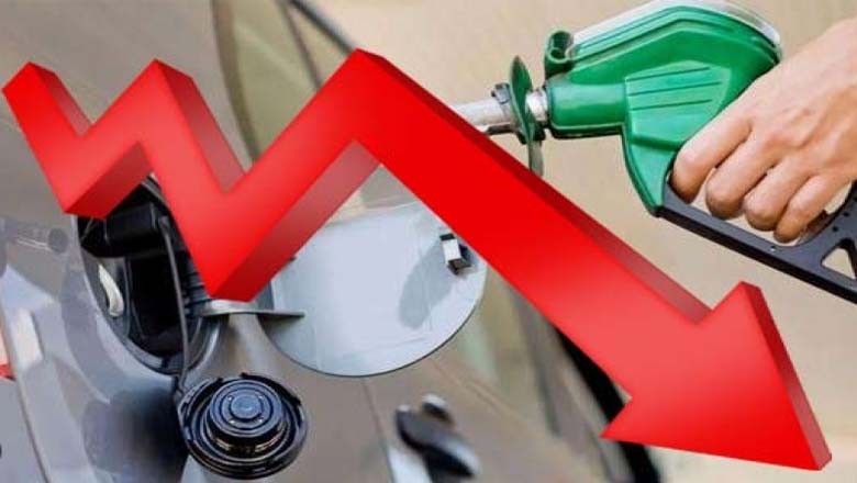 پاکستانیوں کیلیے خوشخبری، پیٹرول کی قیمت کتنی کم ہوسکتی ہے؟