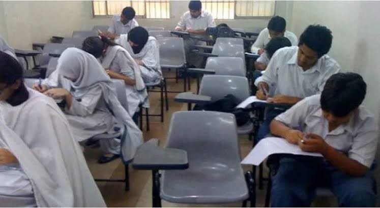 کراچی میں گرمی اور ہیٹ ویو، نائن میٹرک کے امتحانات ملتوی