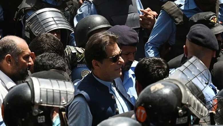 عدالت کا عمران خان کو پیش کرنے کا حکم، روبکار جاری