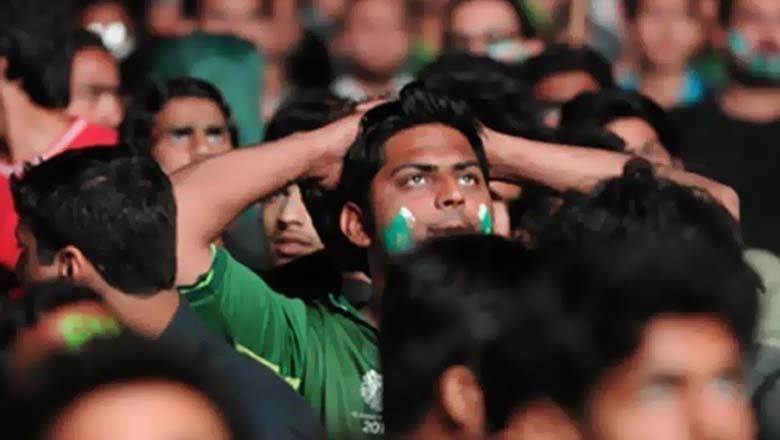 قومی ٹیم کی شکست ،نوجوان کرکٹ فینز نے کبھی میچ نہ دیکھنے کا ارادہ کرلیا