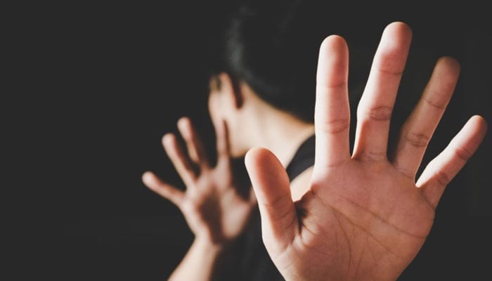 لاہور میں ڈاکٹر وحشی درندہ بن گیا