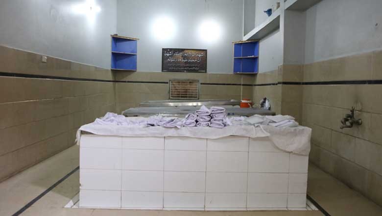 کراچی میں قیامت خیز گرمی کے دوران 25 شہری اور 150 جانور ہلاک