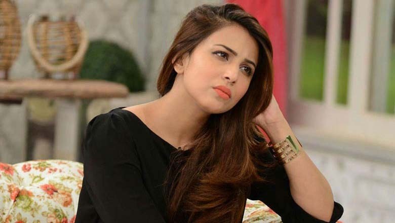 اشنا شاہ کی حاملہ ہونے کی خبروں پر لب کشائی