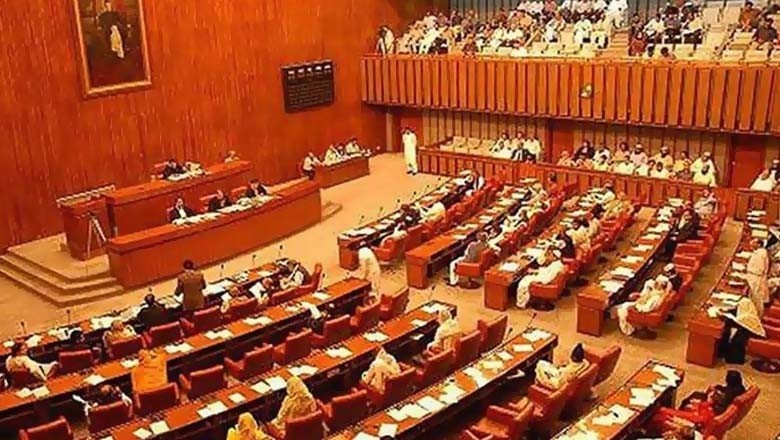 سینیٹ میں قومی الیکشن ایکٹ ترمیمی بل منظور، اپوزیشن کا علامتی واک آؤٹ