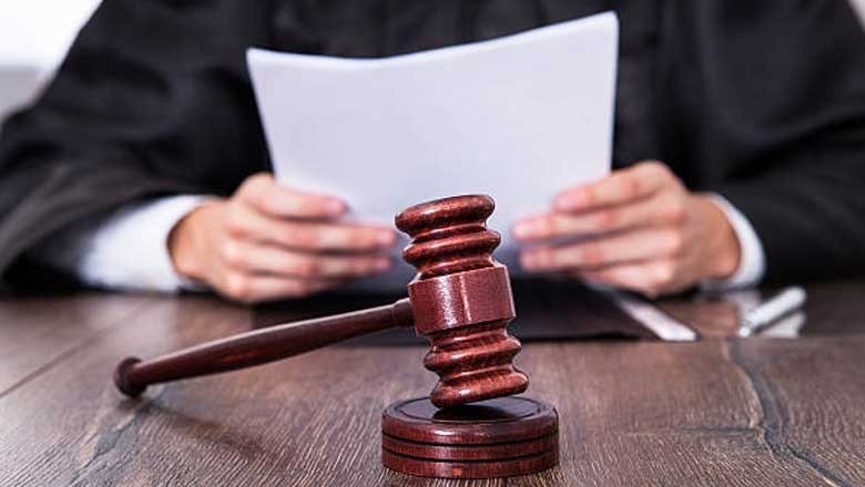 پاکستان میں جمعے کو ہونے والے بڑے عدالتی فیصلے