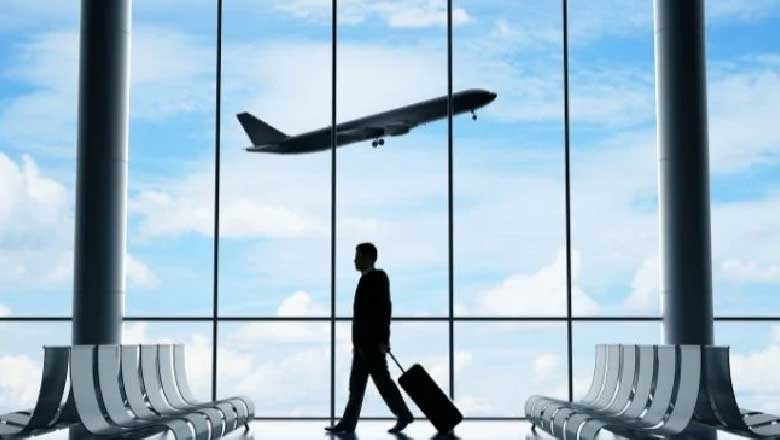 بیوی سے چھپ کر تھائی لینڈ جانے کی ہوشیاری کرنے والا شخص جعلسازی کے الزام میں ایئرپورٹ پر گرفتار