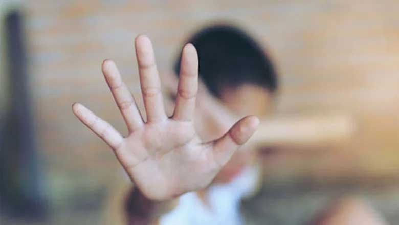 لاہور میں پڑوسی کی اپنے بچوں کے 7 سالہ دوست سے زیادتی