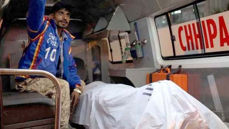 کراچی : کورنگی کازوے پر کچرا کنڈی سے خاتون اور بچی کی لاشیں برآمد