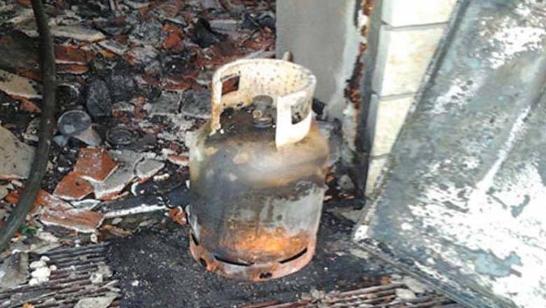 اورنگی ٹائون، گھر میں گیس سلنڈر پھٹنے سے 11 افراد شدید زخمی