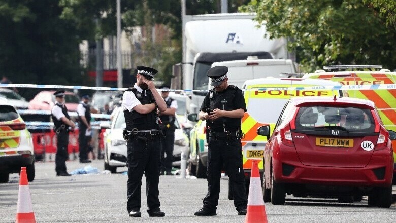 برطانیہ میں بچوں کے فیسٹیول پر 17 سالہ چاقو بردار شخص کا حملہ، ہلاکتیں