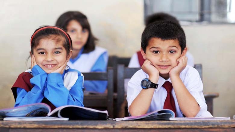 نجی اسکولوں کا احکامات ماننے سے انکار، محکمہ تعلیم کا کارروائی کا فیصلہ