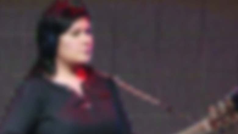 ملک کی معروف گلوکارہ دل کا دورہ پڑنے سے چل بسیں