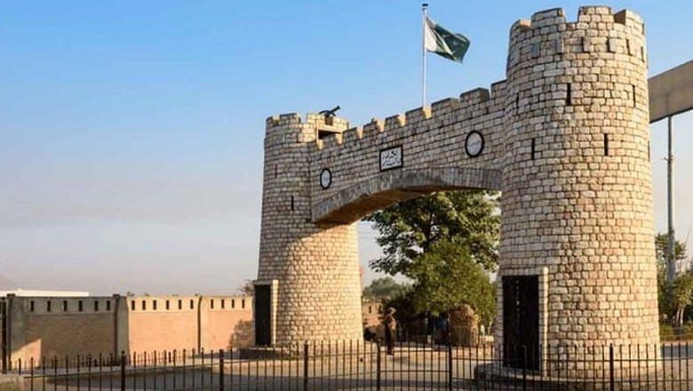 خیبرپختونخوا پولیس نے چینی سیاحوں کو داخلے سے روک کر واپس بھیج دیا