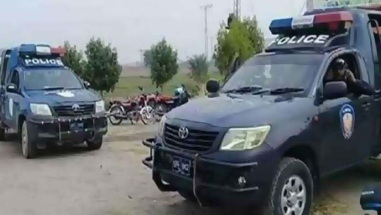 کچے کے علاقے میں ڈاکوئوں کا پولیس کی گاڑیوں پرحملہ، 11 اہلکار جام شہادت نوش کرگئے