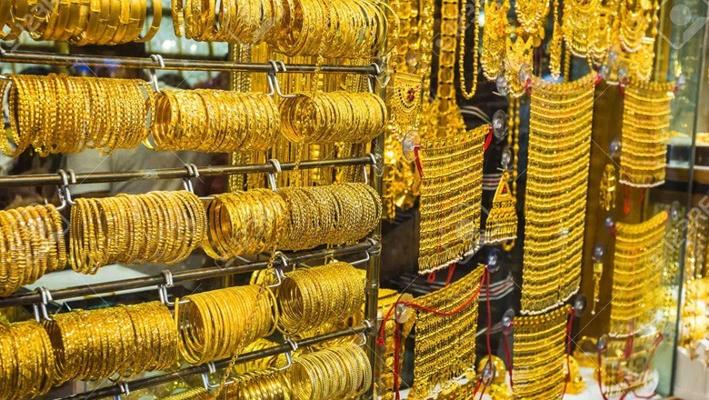 سونا مزید مہنگا، ہفتے کو قیمت میں ایک بار پھر بڑا اضافہ