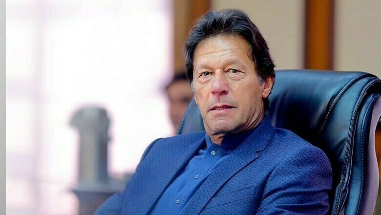 جمہوریت کی باتیں کرنے والے بوٹ کے آگے لیٹ گئے، عمران خان کی مذاکرات کی تصدیق