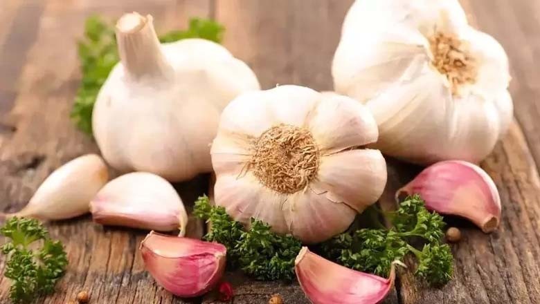 لہسن کو نہارمنہ کھانے کے حیران انگیز فوائد