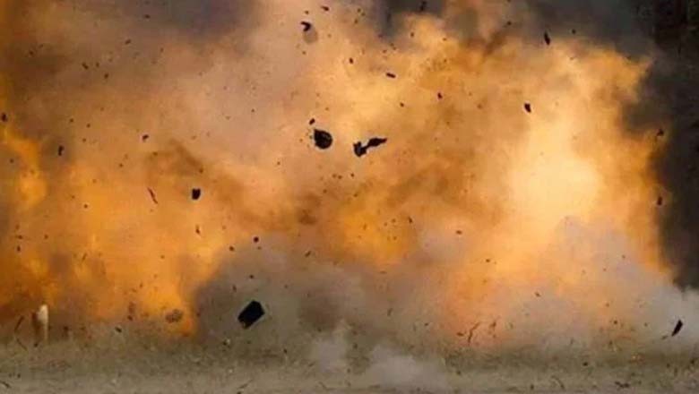 قلات: سڑک کنارے نصب بارودی مواد کا دھماکا، 8 زخمی
