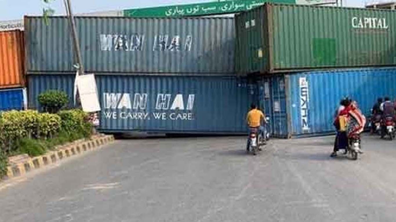 جڑواں شہروں میں رکاوٹیں تاحال برقرار،موبائل فون اور انٹرنیٹ سروس آج بھی بند