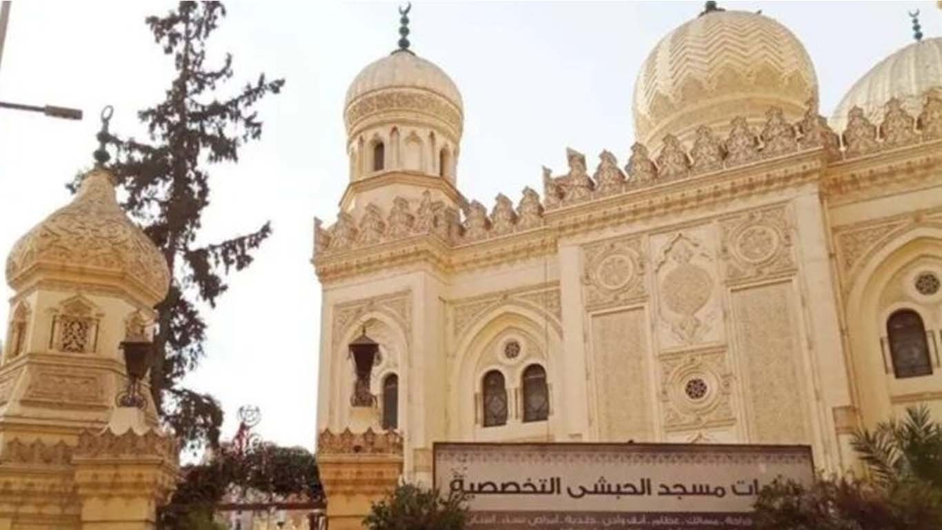 مصر میں امام مسجد اذان کے دوران وفات پاگئے