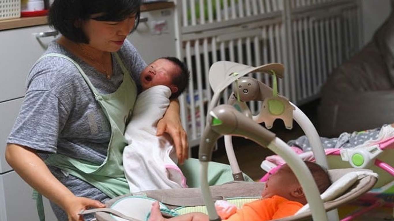 جنوبی کوریا میں 13، 13 بچے پیدا کرنیوالی خواتین کیلیے سویلین ایوارڈ کا اعلان